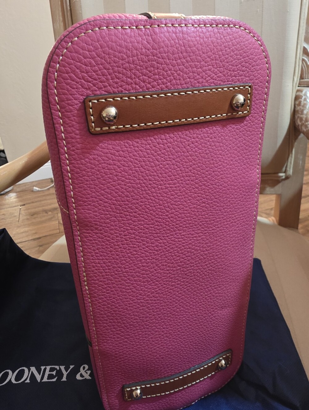 DOONEY AND BOURKE NEW WITH TAGS PURSE AND WALLET WITH MATCHING SCARF & DUST BAG - Picture 6 of 11